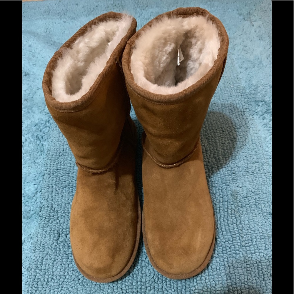 Koolaburra by UGG Suede Short Boots
